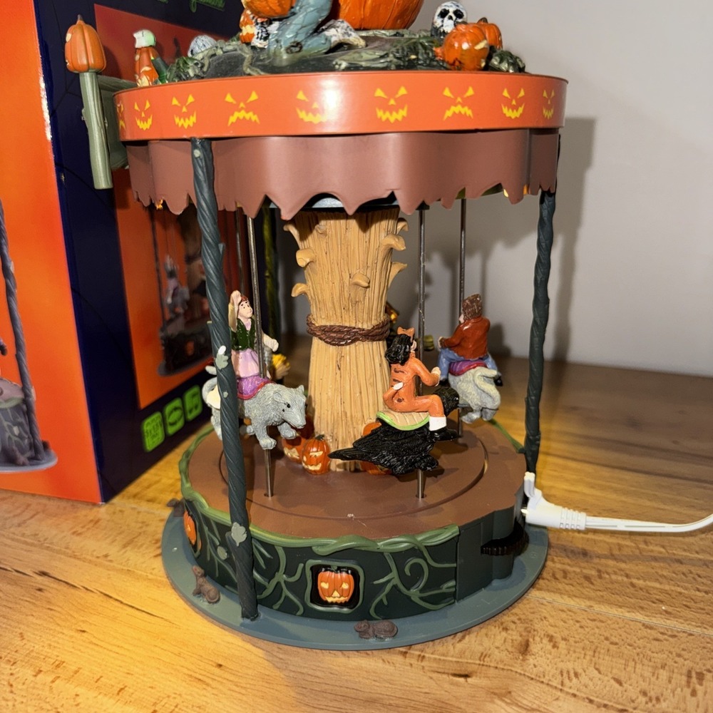 Lemax Spooky Town Eerie-Go-Round 84431 Carousel Carnival Ride Retired Halloween - Picture 5 of 6